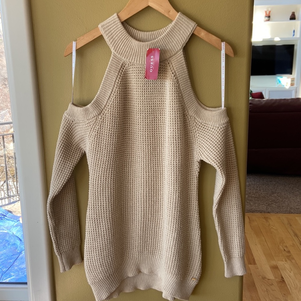 NWT GUESS CUTOUT TOP